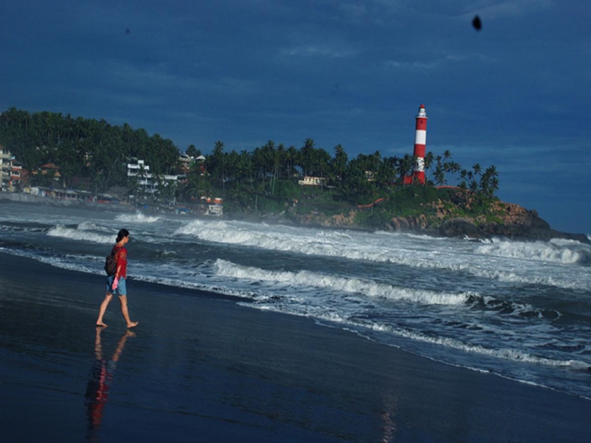 Seaflower Beach Resort Kovalam Bagian luar foto