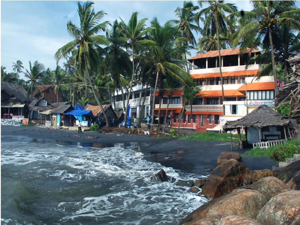 Seaflower Beach Resort Kovalam Bagian luar foto